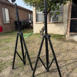 2 Speaker Stands