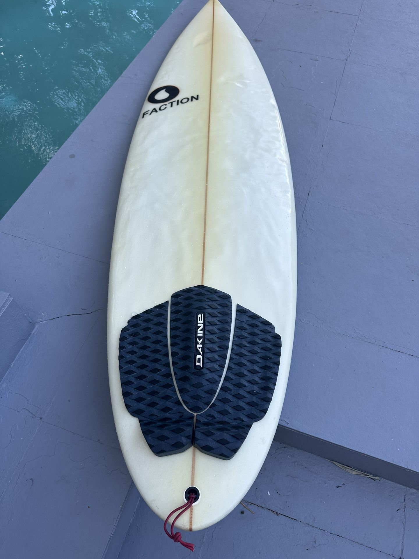 Faction Surfboard 6’5”