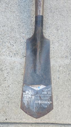 Razor-Back Steel Digging Shovel