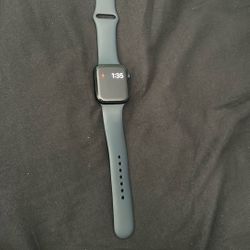 Apple Watch SE