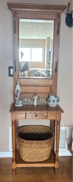 Oak entry tree