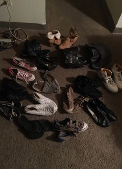 All woman shoes size 8 1/2 all for $20