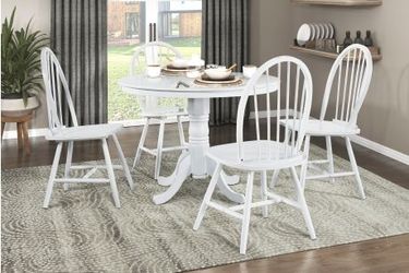 Brand new 32"x36" white high dining table + 4 chairs