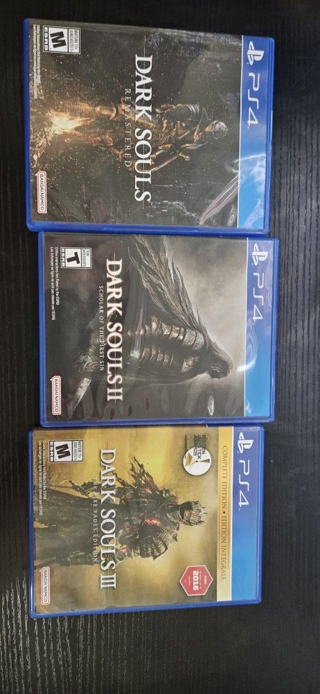 Dark Souls Trilogy PS4