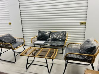 (FREE DELIVERY) BRAND NEW Rttan Tan/Black 48”/24” Outdoor Patio Set NEW