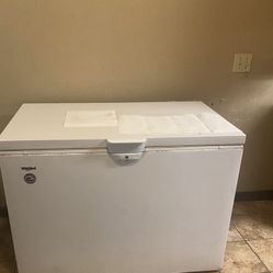 Deep Chest Freezer  Whirlpool 16 Cu