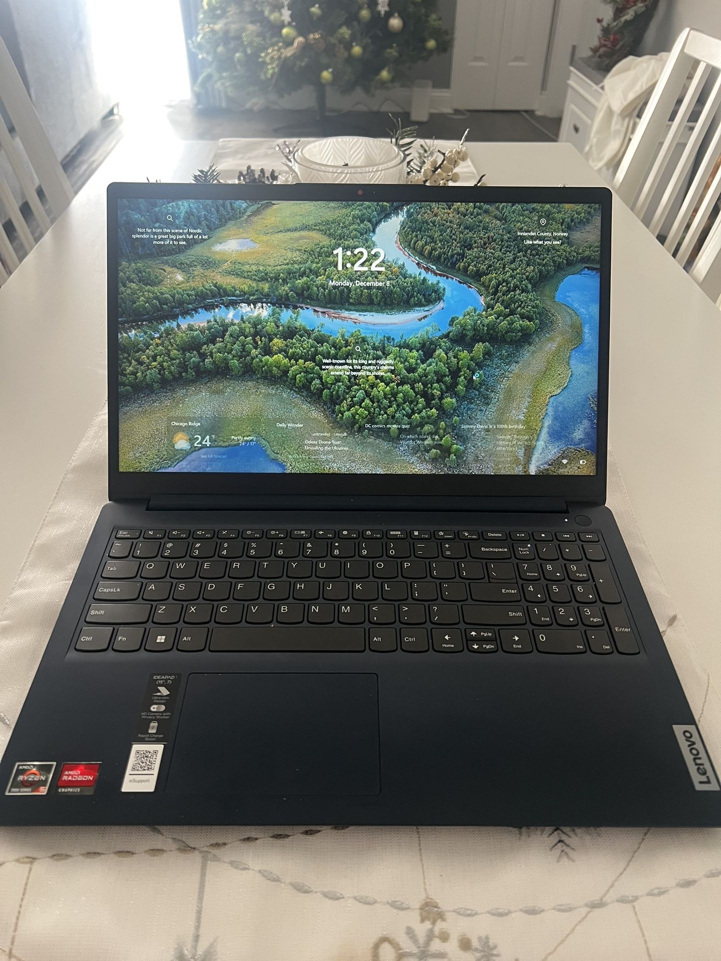 Lenevo ideapad laptop