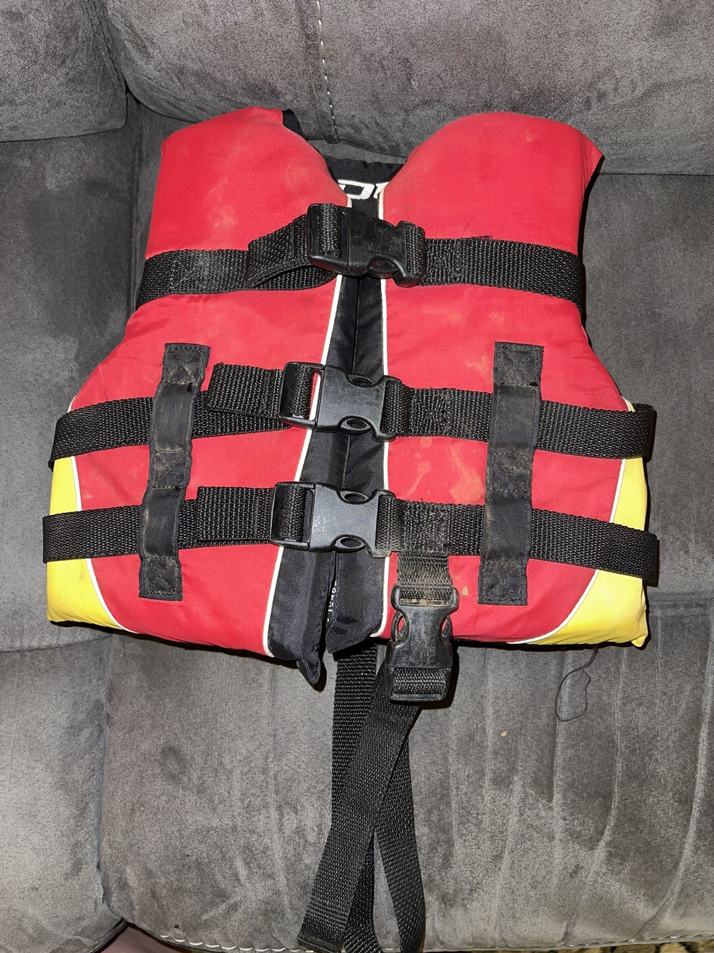 Life jacket 