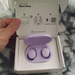 Earbuds 