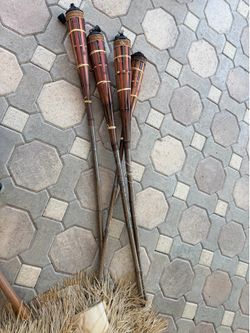 Tiki Torches – Set of 4