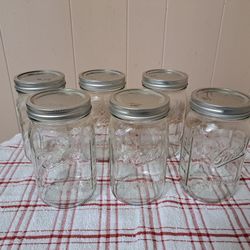 Lot of 6 Ball Mason Jars WIDE MOUTH 32oz  Condition is "Like New". 