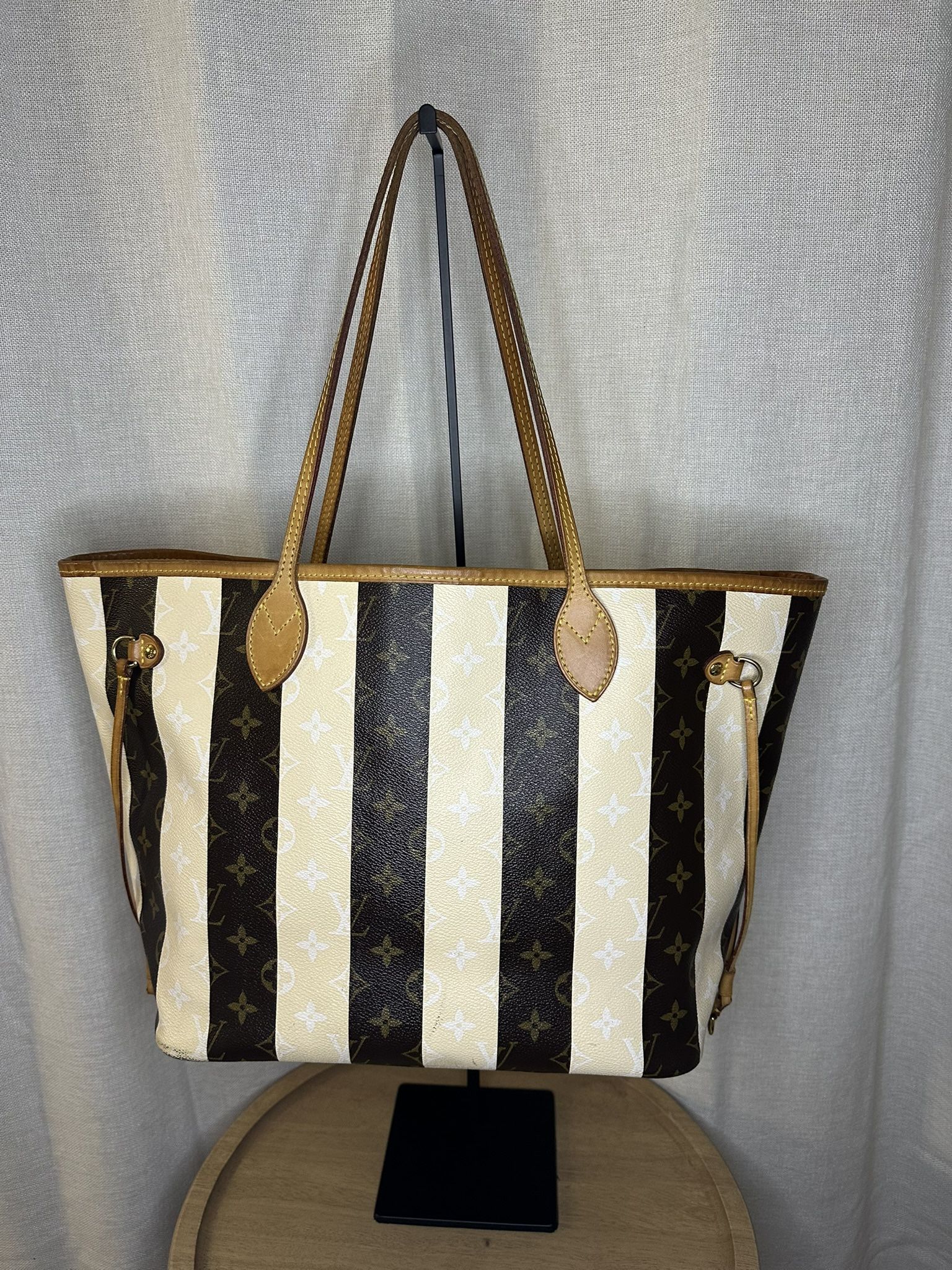 Authentic Limited Edition Louis Vuitton Raptures Bag