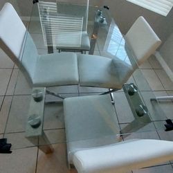 Dining Room Set, need to go!