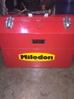 Snap-on / Blue-Point Tools cantilever style metal toolbox. KRW48A