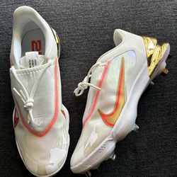 Nike Force Zoom Trout 8 Pro Playoff Pack White/Gold Metal Baseball Cleats Size 12