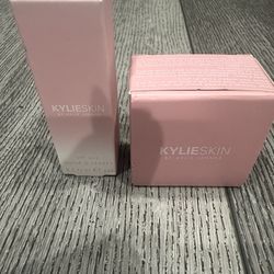 ✨Kylie Skin Lip Duo: Sugar Lip Scrub & Lip Oil Bundle Brand New! ✨