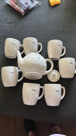 Rae Dunn Tea Pot Set with 7 cups