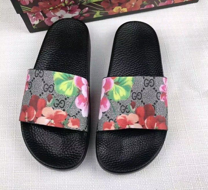 Gucci slides floral and black NEW SHIPPING ONLY for Sale in Los Angeles ...