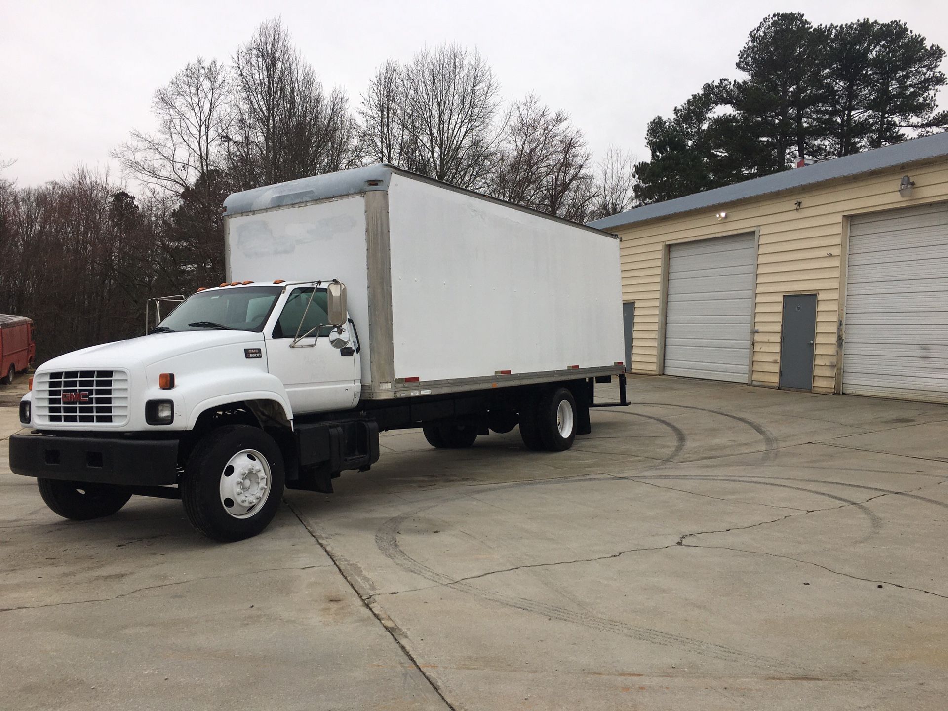 1999 gmc top kick c6500 box truck