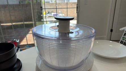 Salad Spinner with Clear Bowl