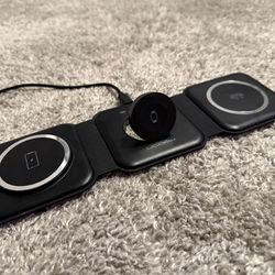 UCOMX 3-in-1 Foldable Wireless Charger – Like New
