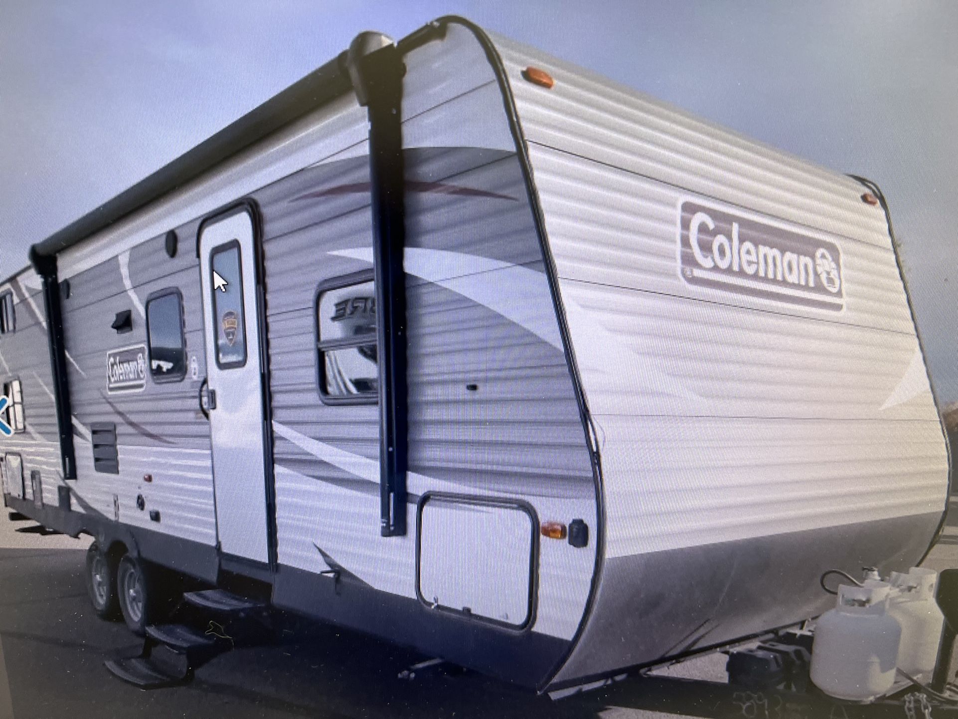2019 COLEMAN LANTERN 295QB