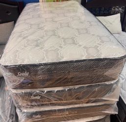 New memory foam twin size set