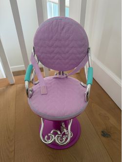 Doll hairstyling chair