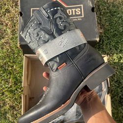 brand new work boots size 9