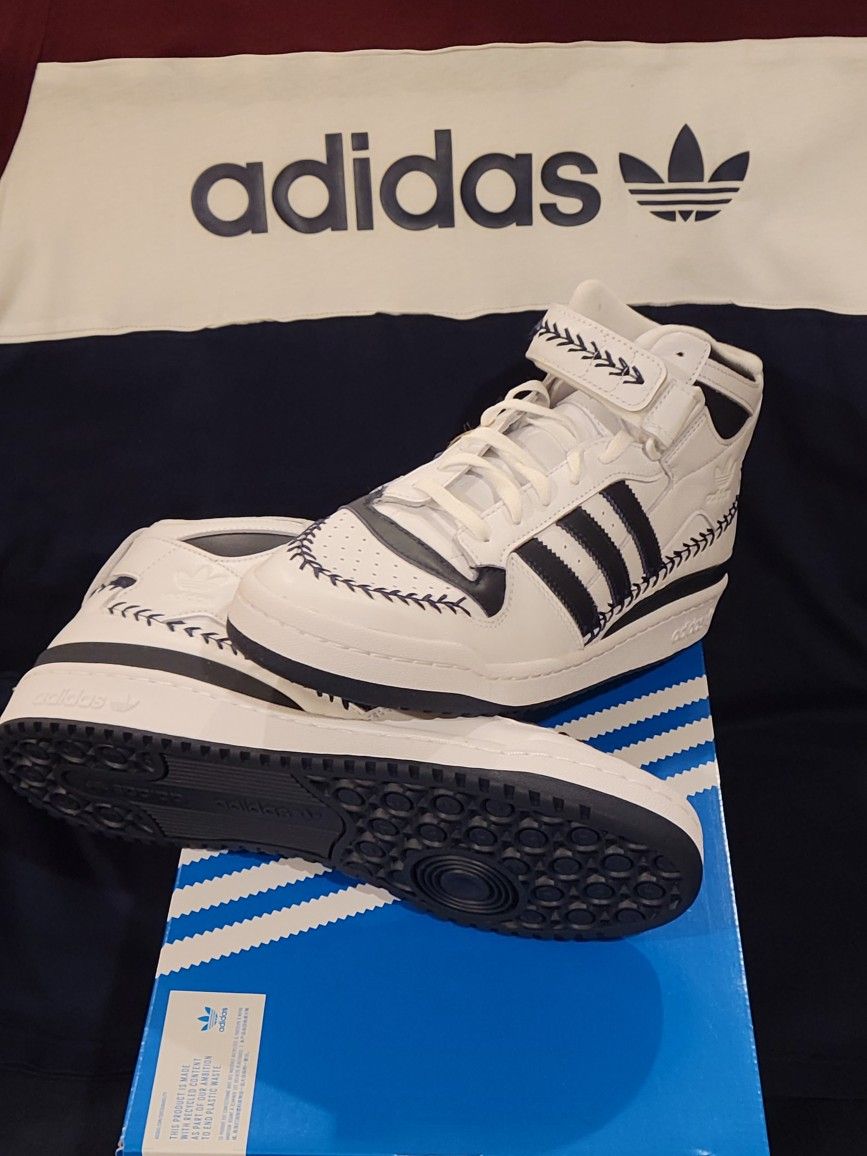Adidas FORUM Mid Navy Size 12