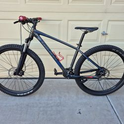 GIANT TALON 3 MOUNTAIN BIKE, 29ER (MEDIUM FRAME)