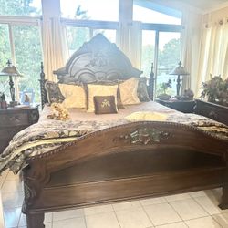 Tracy Has! King size bedroom set!