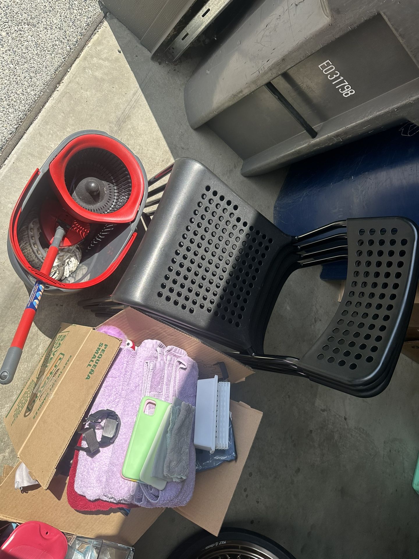 FREE STUFF!!!!!