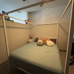 Queen Size White Metal Canopy Bed Frame – Like New, Must Go