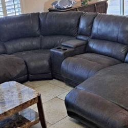 Beautiful, Elegant Upscale, Luxury, Italian, Leather Sectional Sofa