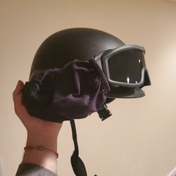Swat-style Airsoft Helmet