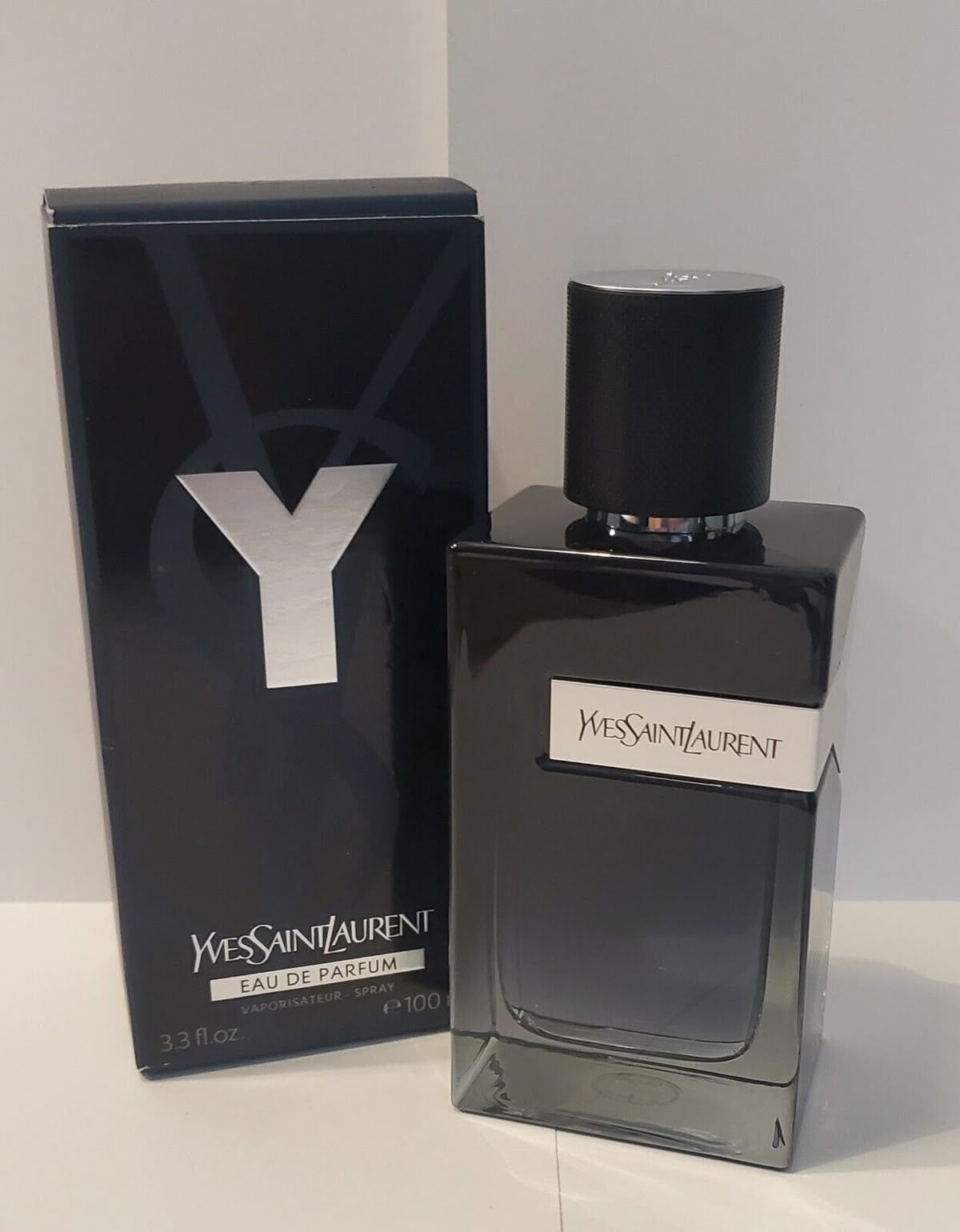 Yves Saint Laurent Y Eau de Parfum- NEW AND UNUSED 