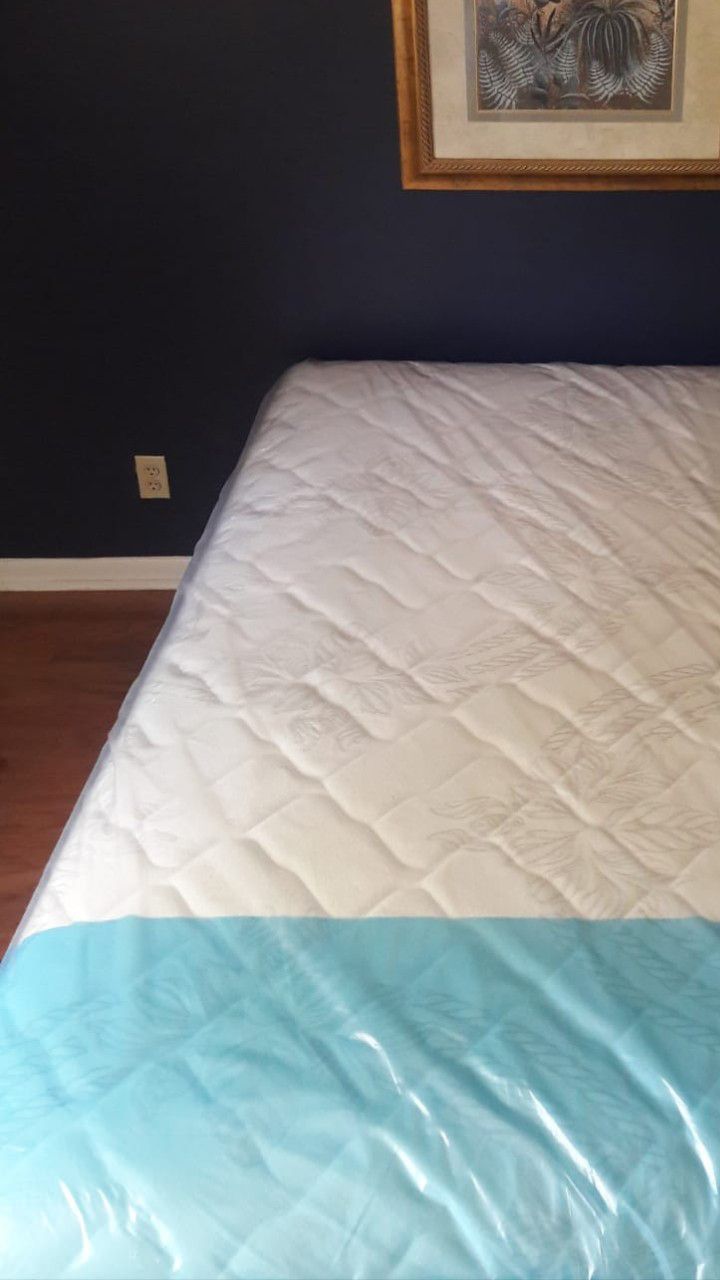 NEW QUEEN MATTRESS AND BOX SPRING FREE DELIVERY 🚚..