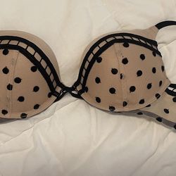 Victoria's Secret Push Up Bra Bombshell Plunge 34B for Sale in Stratford,  CT - OfferUp