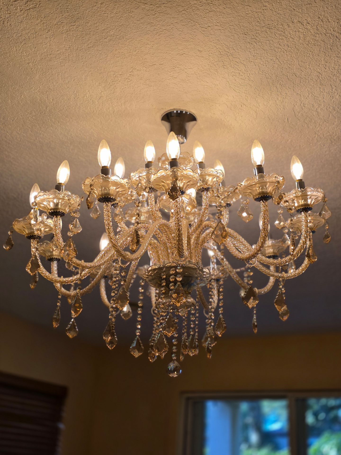 Elegant 18-Light Crystal Chandelier