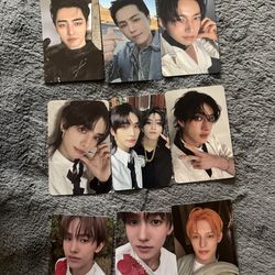 Photocards, enhypen,cortis,skz