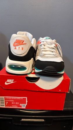 Nike Air Tennis Shoes