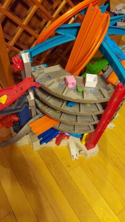Hot Wheels Garage
