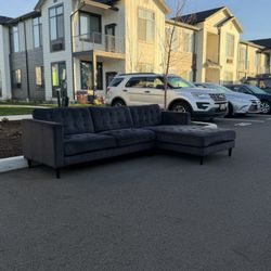 *Room&Board Reese Sectional* FREE DELIVERY