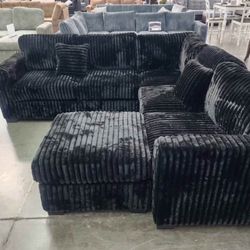 Sectional Set