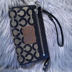 Coach Poppy Wristlet Wallet 