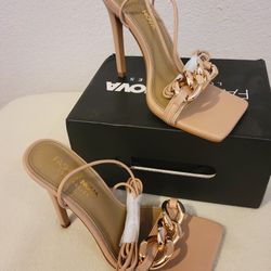 New Heels Nude Sz 6