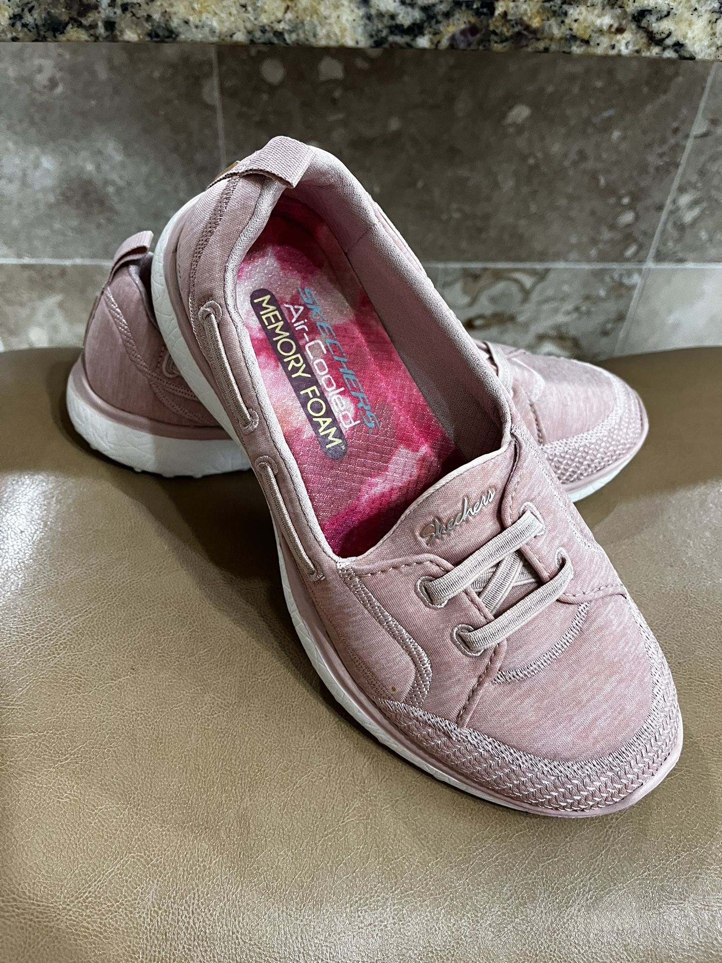 Sketchers Air Cooled Memory Foam Shoes