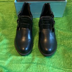 Black Boots