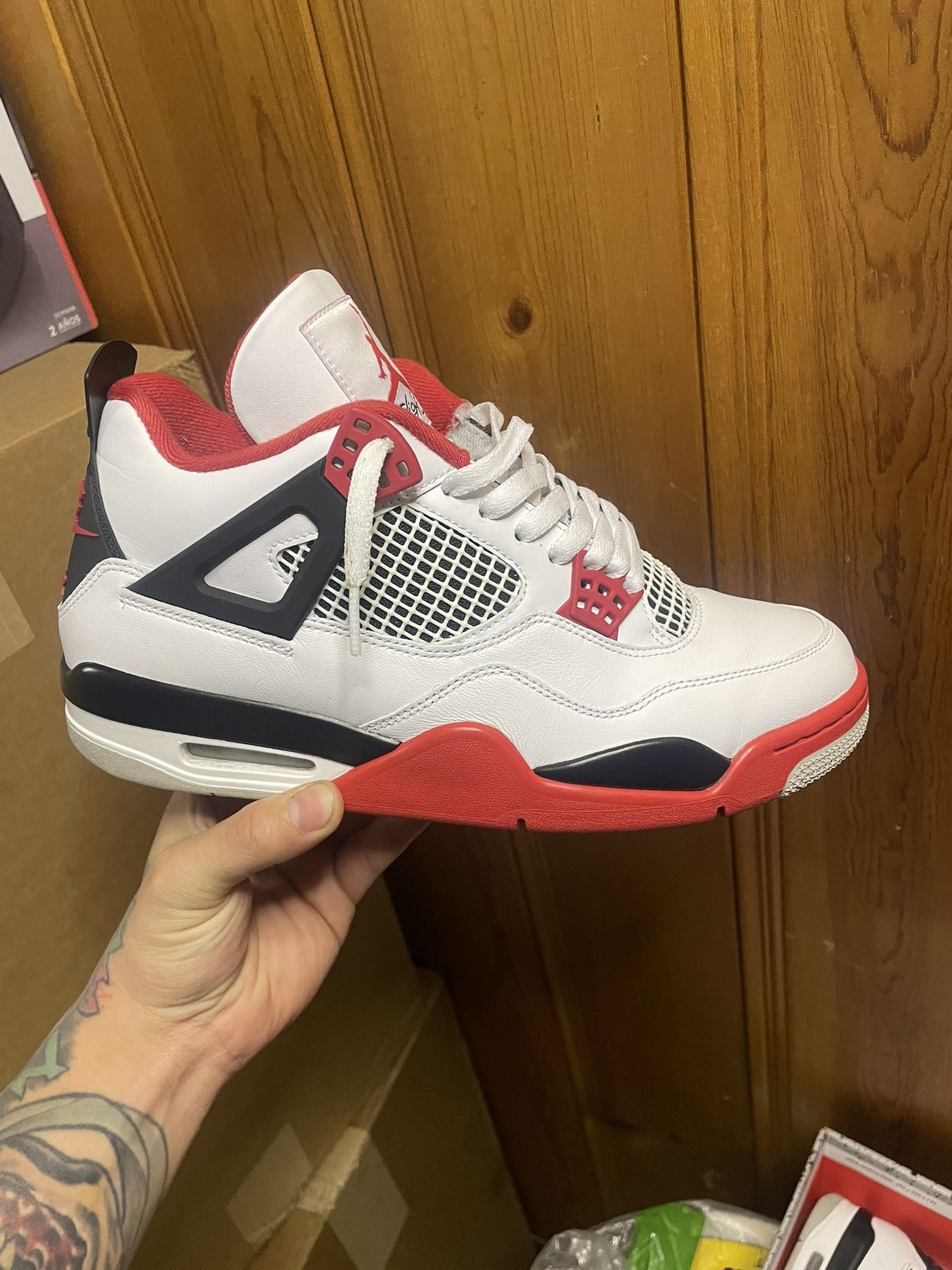 Air Jordan Fire Red 4 2020 Size 9.5